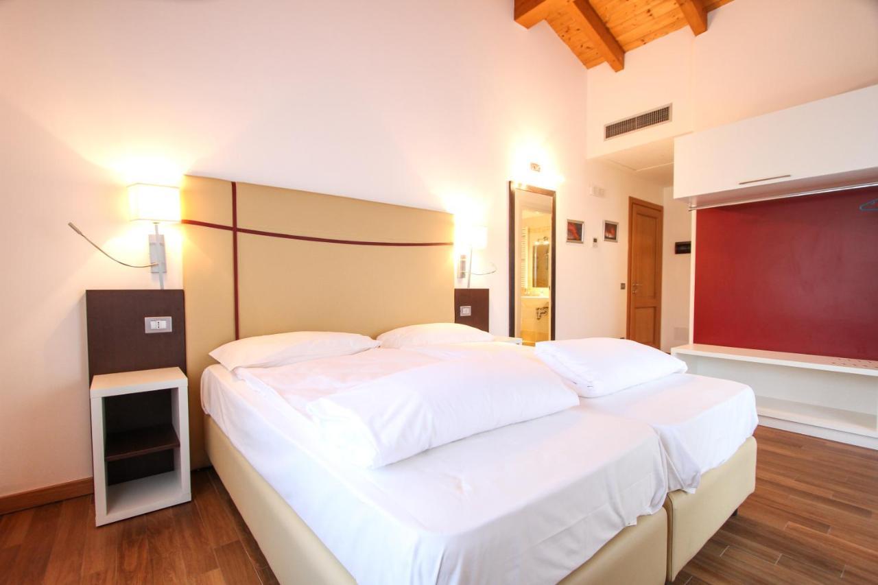 Thai Orchidee Restaurant&Rooms Гарда Экстерьер фото