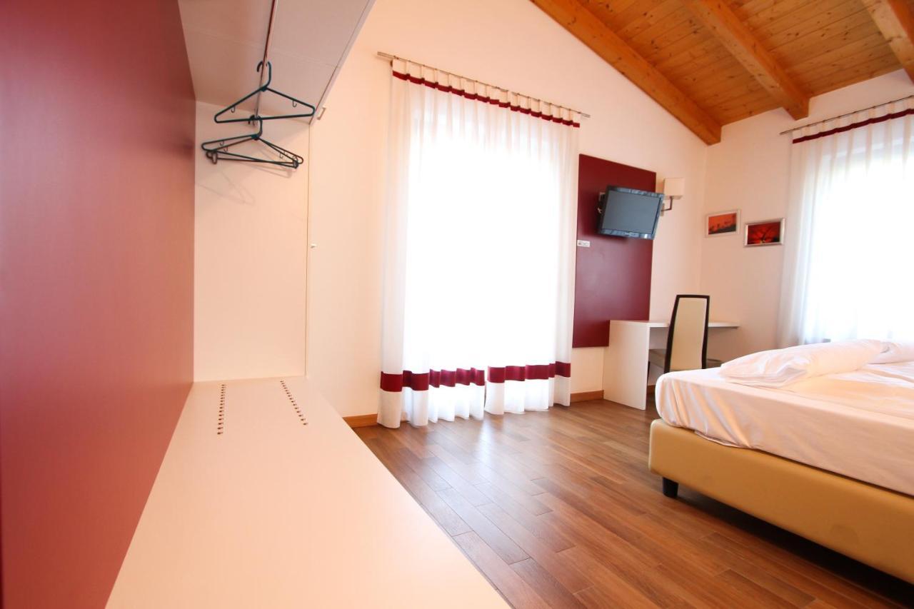 Thai Orchidee Restaurant&Rooms Гарда Экстерьер фото
