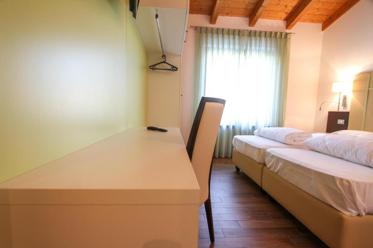 Thai Orchidee Restaurant&Rooms Гарда Экстерьер фото