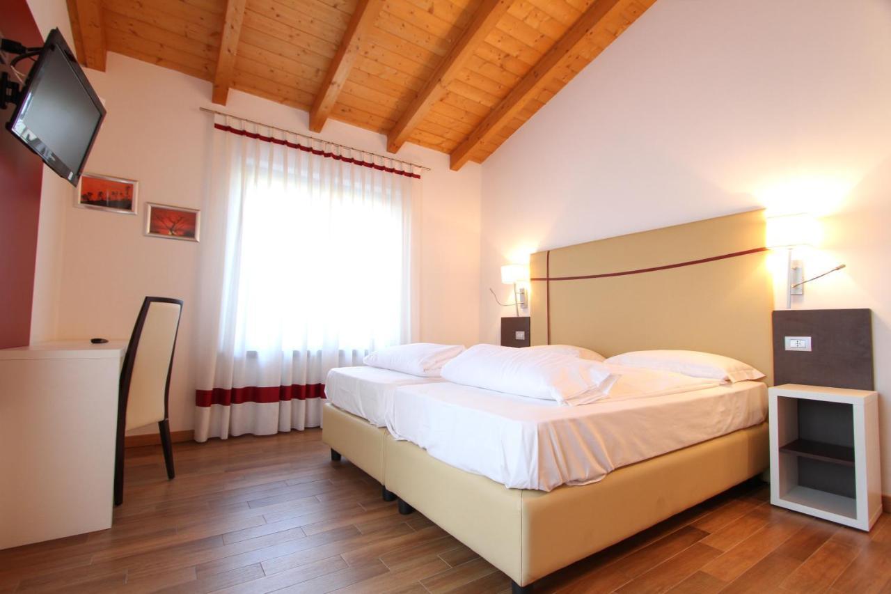 Thai Orchidee Restaurant&Rooms Гарда Экстерьер фото