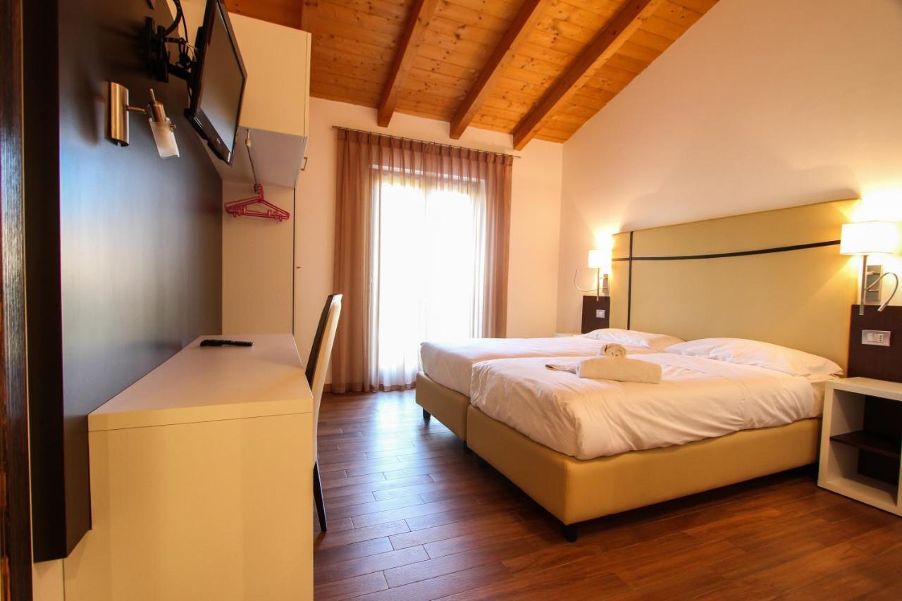 Thai Orchidee Restaurant&Rooms Гарда Экстерьер фото